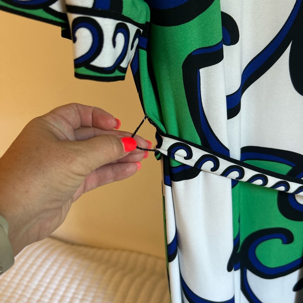 Sandra Darren Dress with Green and Blue Patterns - Picture 6 of 9